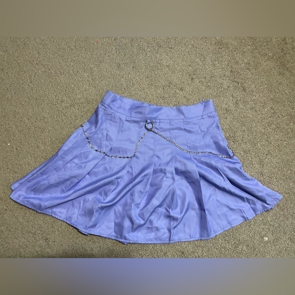 Cider Lilac light purple school skirt mini with small chain‎ size medium